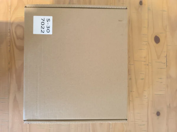 Post box "Alec" Umbra Grey RAL7022 - Image 4