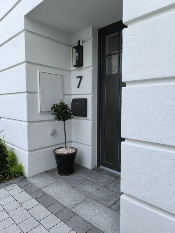 Post box "Alec" Umbra Grey RAL7022 - Image 7